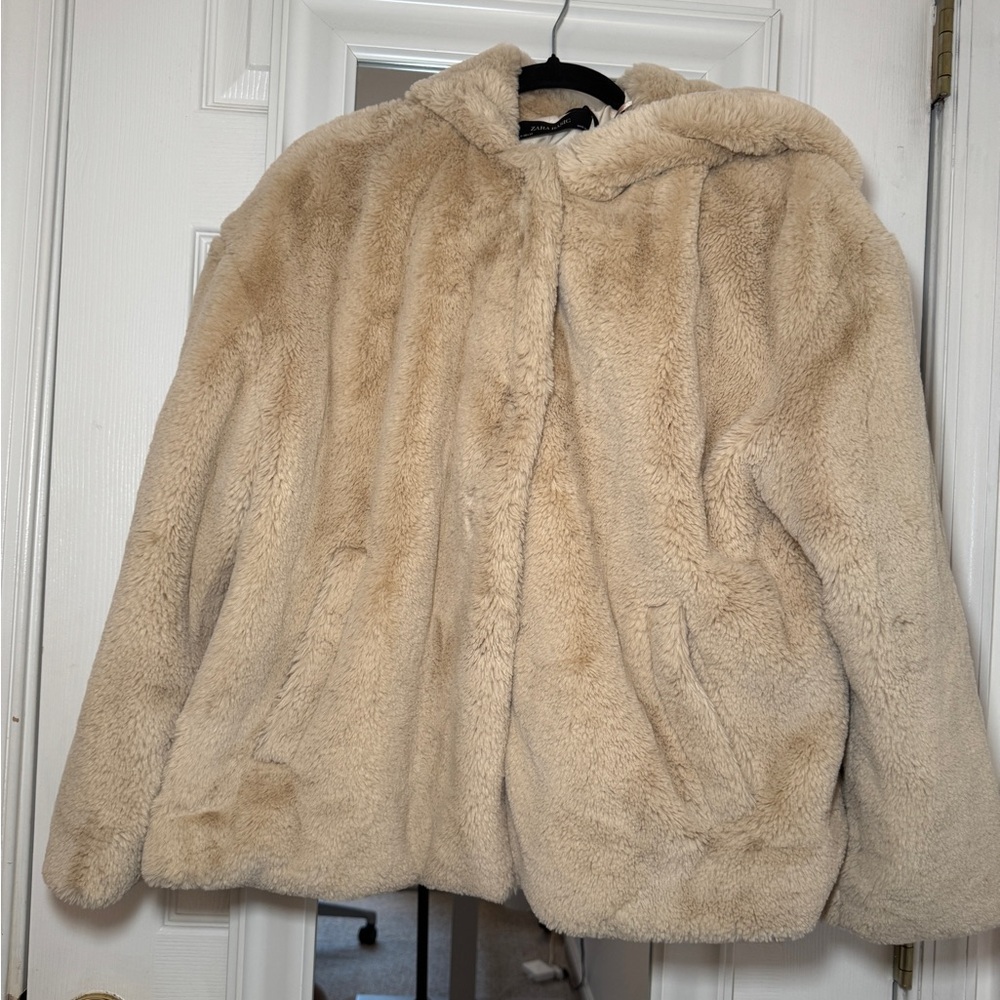 Zara Cream Faux Fur Hooded Jacket Cozy Winter Coat
